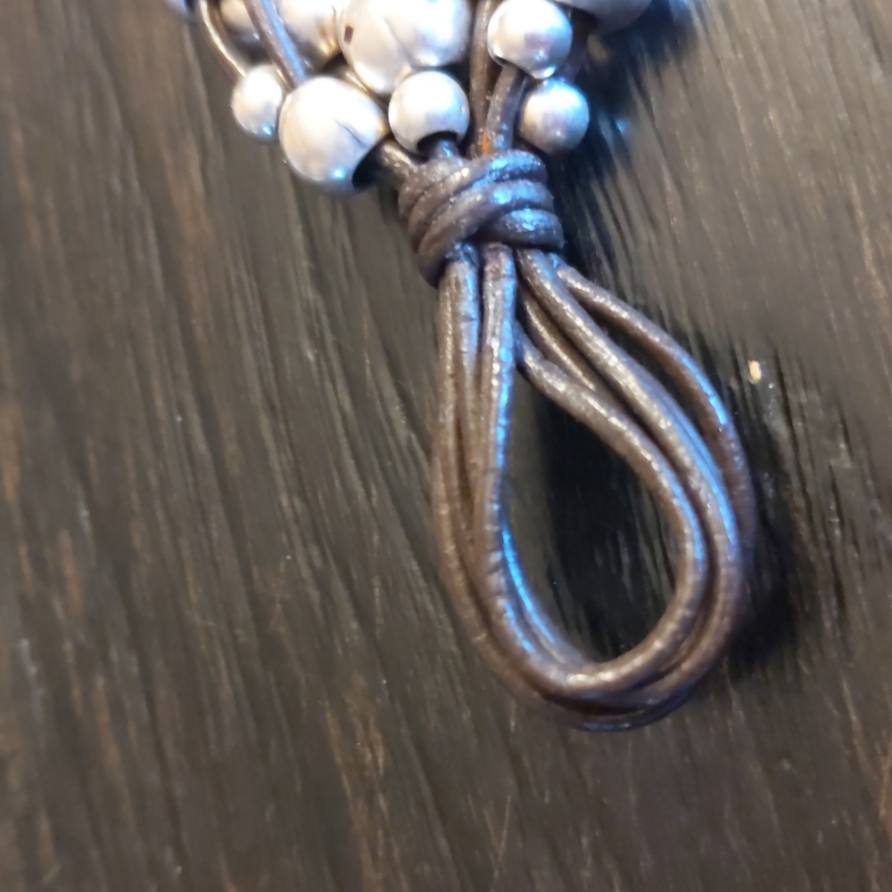 UNO. de 50 Silver Beaded & Brown Leather Bracelet - Picture 9 of 10